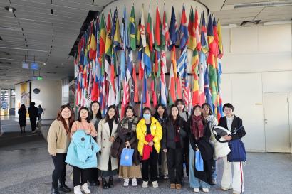 A group of SAF China students visiting Vienna