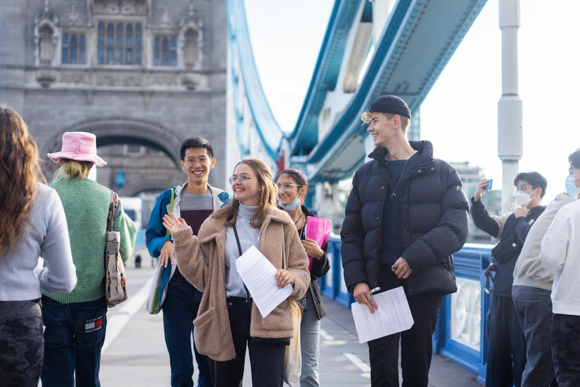 UAL Treasure Hunt on London Bridge