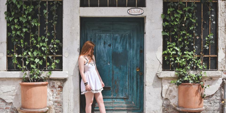 woman against wall, venice.jpg